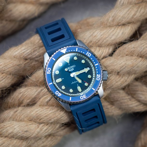 Classic Scuba i FKM med quick-release - M�rkebl�