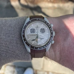 Curved End Gummirem til Omega X Swatch MoonSwatch - Brun