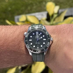 Curved End Gummirem til Omega Seamaster Diver 300M - Grn