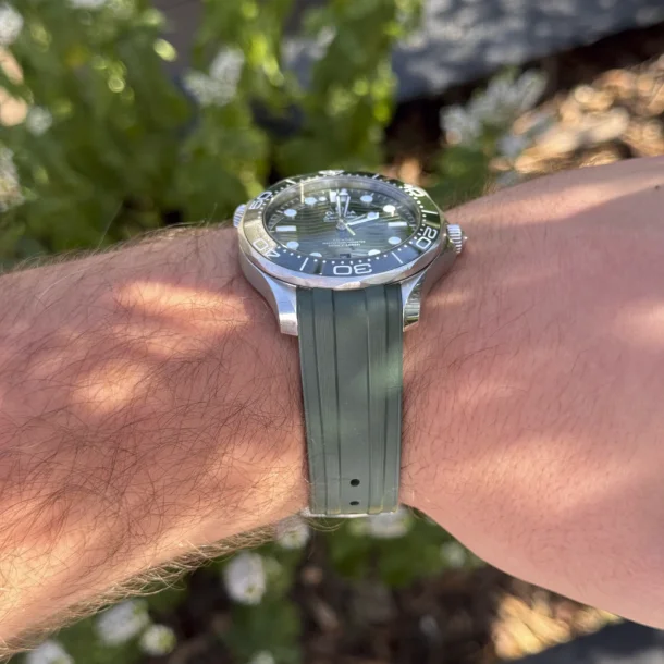 Curved End Gummirem til Omega Seamaster Diver 300M - Gr�n