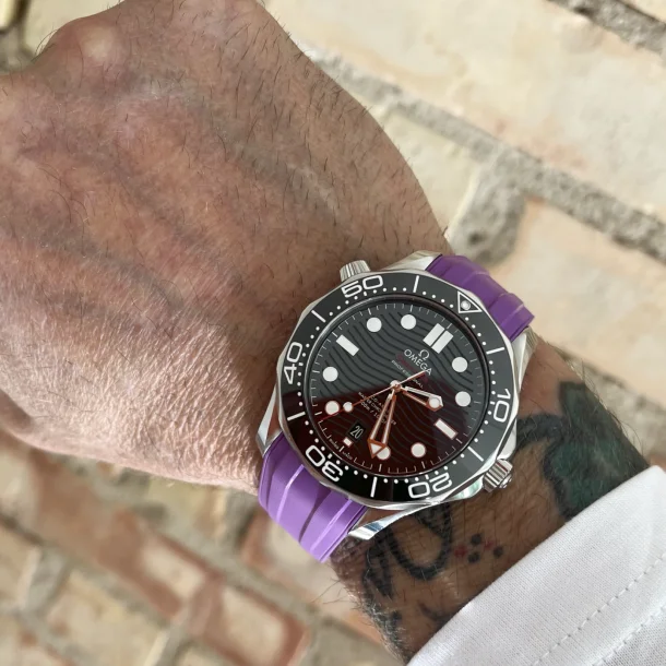 Curved End Gummirem med Foldesp�nde til Omega Seamaster Diver 300M - Lavendel