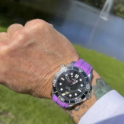 Curved End Gummirem med Foldespnde til Omega Seamaster Diver 300M - Lavendel