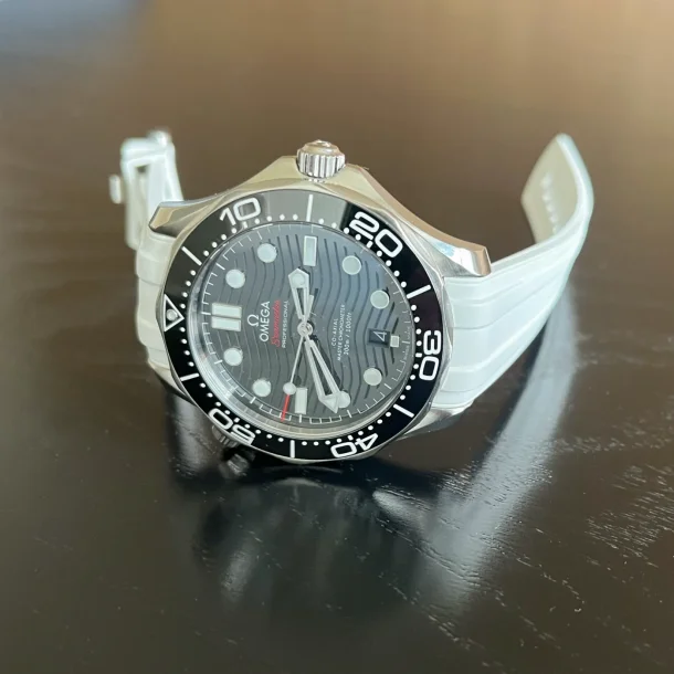 Curved End Gummirem til Omega Seamaster Diver 300M - Hvid