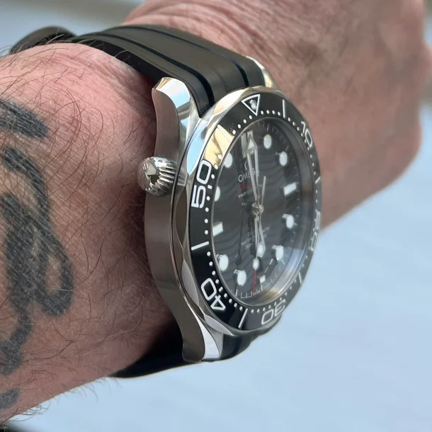 Curved End Gummirem med Foldesp�nde til Omega Seamaster Diver 300M - Sort