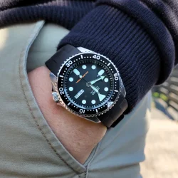 Curved End Gummirem til Seiko SKX / Seiko 5 Sports - Sort