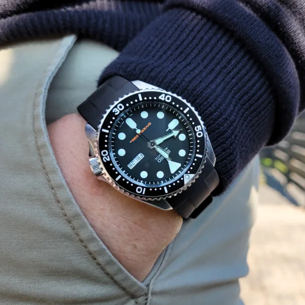 Curved End Gummirem til Seiko SKX / Seiko 5 Sports - Sort