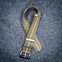 Natorem i Tudor-stil - Olivengrn med beige stribe