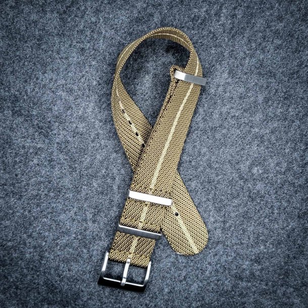 Natorem i Tudor-stil - Olivengr�n med beige stribe