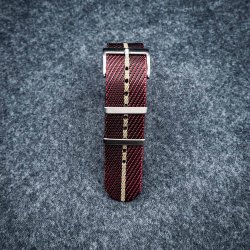 Natorem i Tudor-stil - Bordeaux/sort med beige stribe