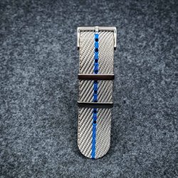 Natorem i Tudor-stil - Gr med bl stribe