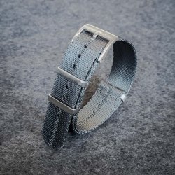 Natorem med prget stribe - Gr