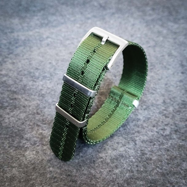 Natorem med pr�get stribe - Gr�n