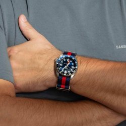 Redux Natorem - Marinebl med rd stribe