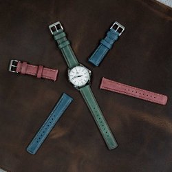 Rustik Lderrem med Quick-release - Rd med beige syninger