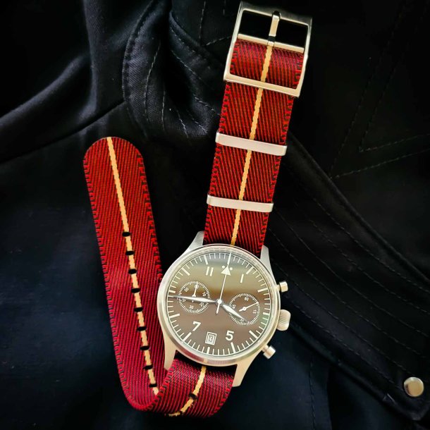 Single Pass Luksus - Vinr�d med beige stribe