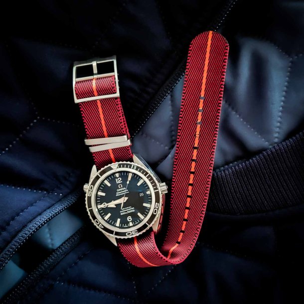 Single Pass Luksus - Vinr�d med orange stribe