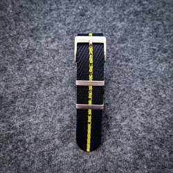 Natorem i Tudor-stil - Marinebl/sort med gul stribe