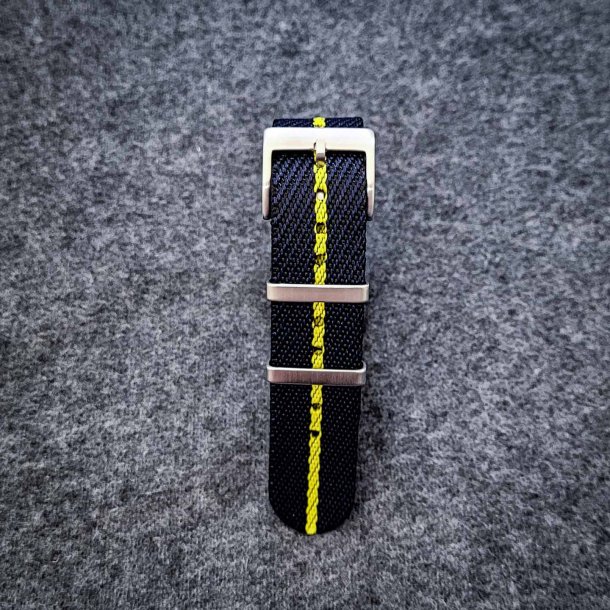 Natorem i Tudor-stil - Marinebl�/sort med gul stribe