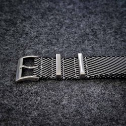 Natorem i Tudor-stil - Sorte og hvide striber