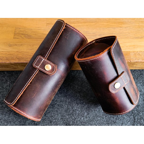 Watch Roll i brunt l�der til to ure